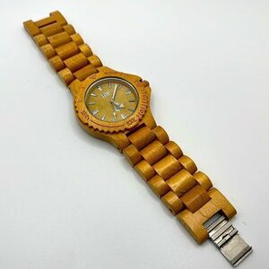 Wewood light wood watch with extensions